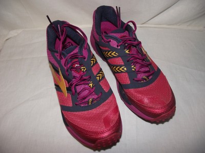 brooks cascadia 2 womens red