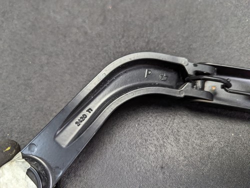 Front Right Windshield Wiper Arm 2015 Jeep Cherokee 2014 2016 2017 2018 - Picture 8 of 11