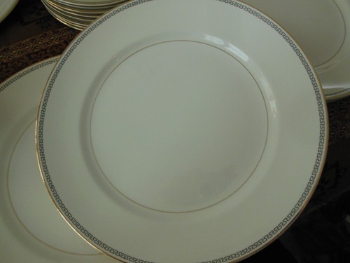 Pope Gosser China 8 bread plates 7 berry Bowls 1114 Deco Black Key Gold Ring - Picture 3 of 3