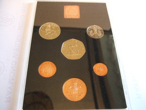 1978 Royal Mint United Kingdom and Northern Ireland UNC PROOF Coin Set! - Picture 3 of 12