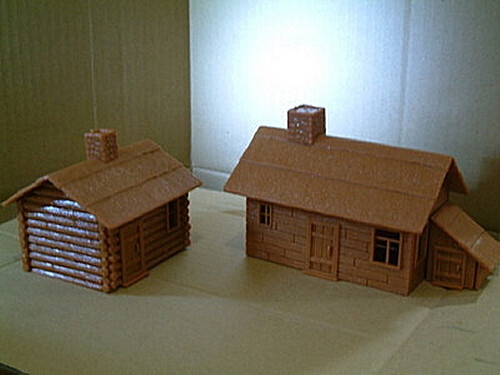 Pegasus 7702 1/72 Scale 2 Buildings Russian Farm Houses 17 Pieces NEW SEALED - Picture 2 of 2