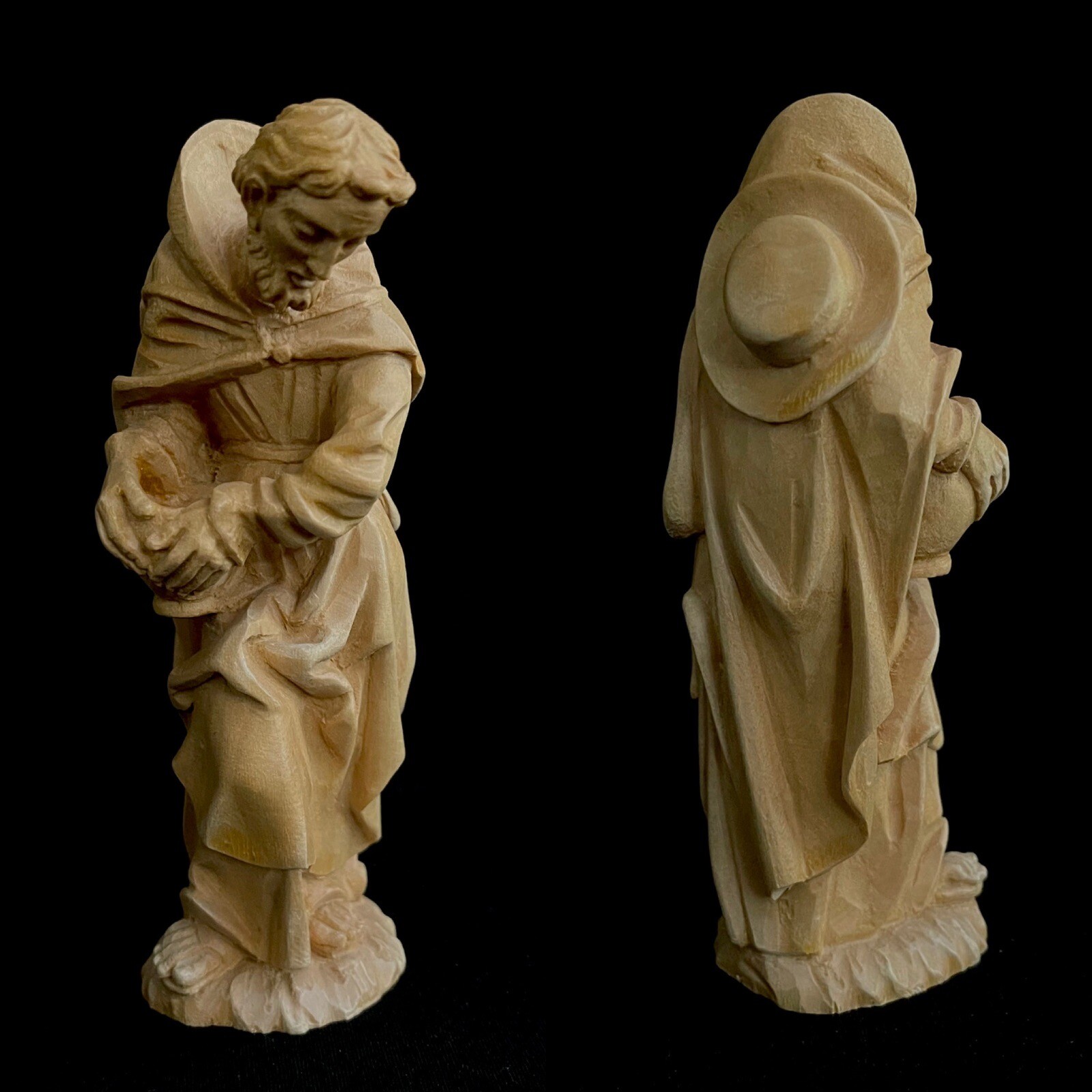 *5” Scale Anri Bacher Woodcarved Nativity Set and Stable — Italy