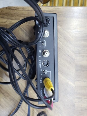 Steren RF Modulator 203-102 Stereo Audio Video S-VHS Signal VCR DVD TV  Antenna