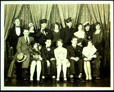 Family Photograph 1920s Roaring Twenties 20s Flapper Girls