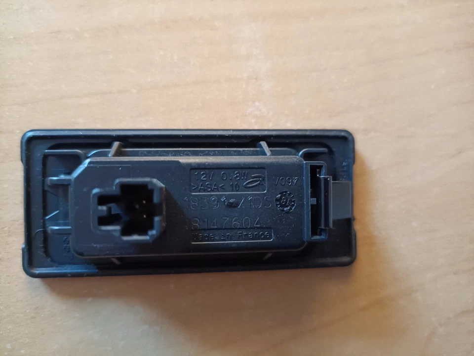 10 Feux LED Eclaireur plaque   VW  AUDI  SKODA  5NA943021  NEUFS - Photo 3/4