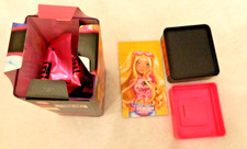 ZURU MINNEE STARBOX FASHION DOLL RETRO ROLLERS 004