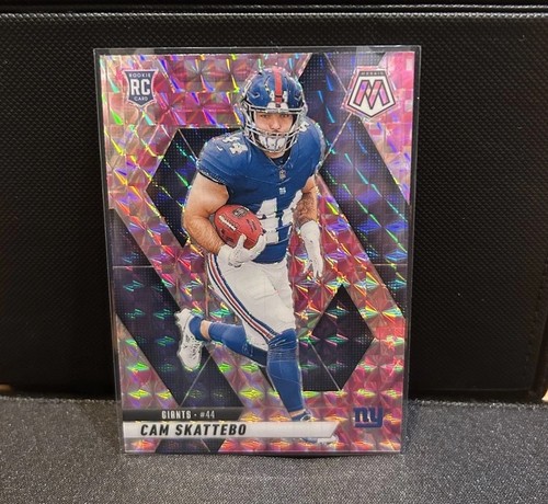 2025 Panini Mosaic - Rookies Cam Skattebo #305 Camo Pink Mosaic Prizm (RC)