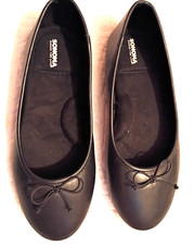 Black slip-on ballet flat shoes preteen girl size 3M, Sonoma brand dated 2025