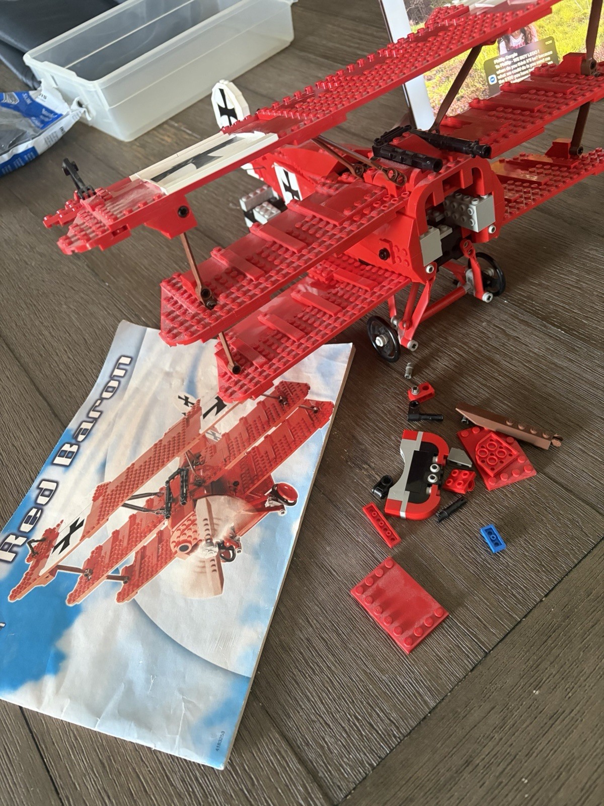 LEGO Red Baron 10024 not complete  95% 