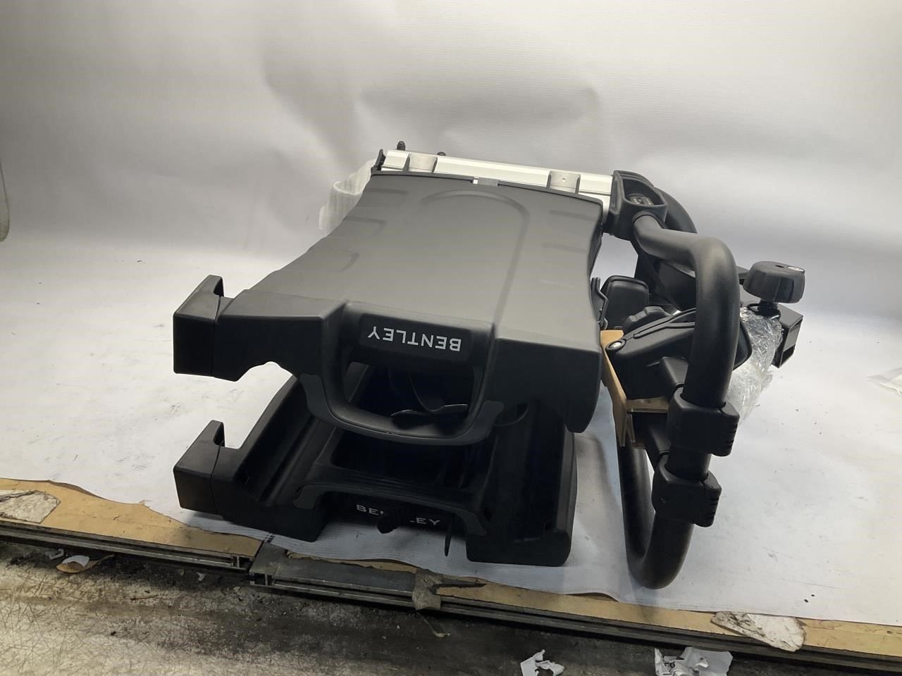 17-27 Bentley Bentayga Rear Bike Carrier Q