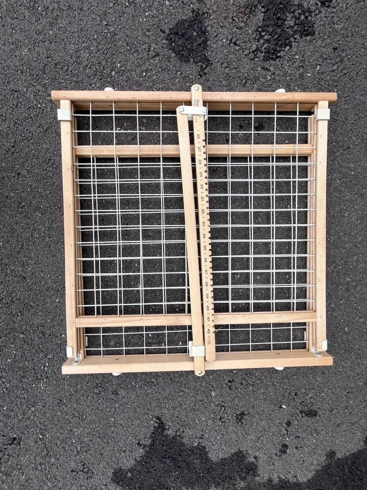 Cuatro Patas 26-42 MARCO DE MADERA Puerta de Malla de Alambre Pequeño Perro Cerca Puerta de Seguridad Blanco Foto 3 de 4