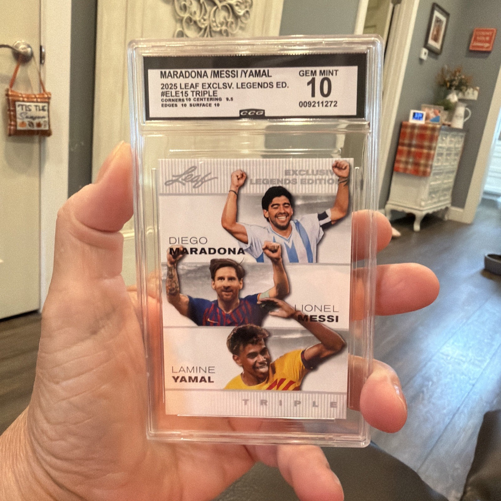 Leaf 2025 Triple Exclusive Legends Edition ELE 15 Maradona Messi Yamal Grade 10 view 2