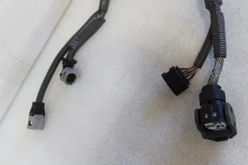 Arnés de cableado Lexus GS350 2013 2014 2015 sala de motores 82113-30710 Foto 2 de 4