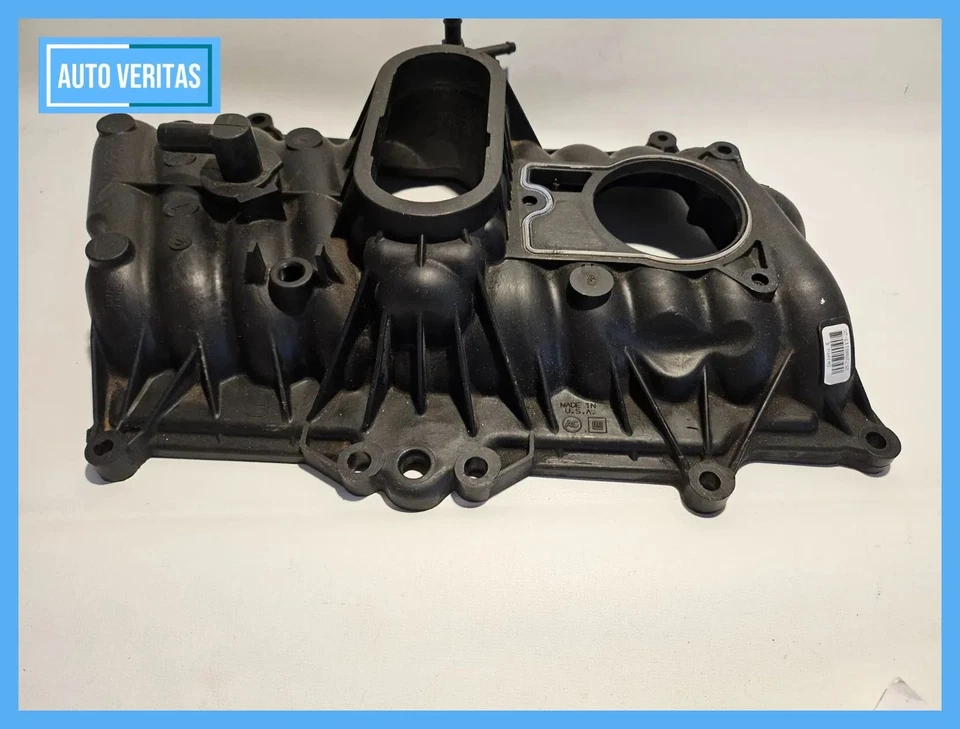 original 1996-1999 GMC valve cover 17090633 OEM - Image 2 of 4