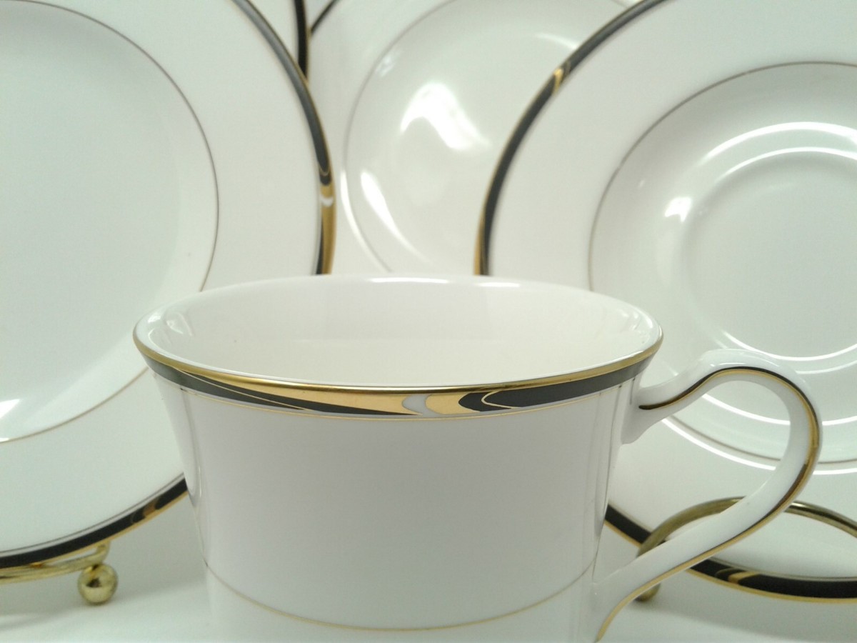 Mikasa Academy Bone China