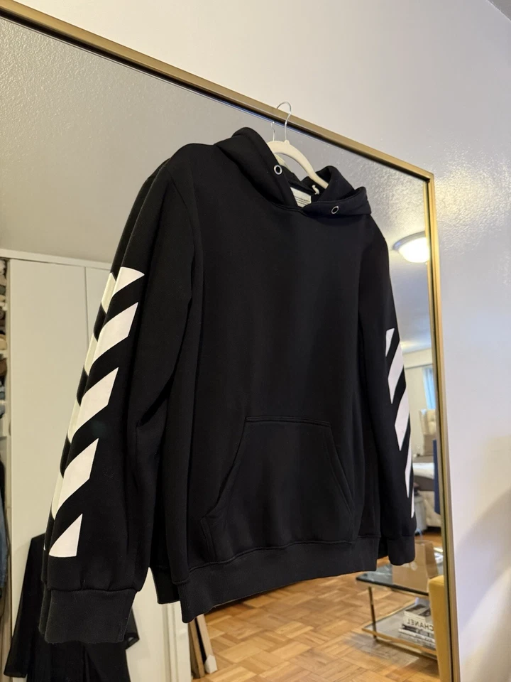 Sudadera con capucha Off White para mujer talla mediana Foto 2 de 4