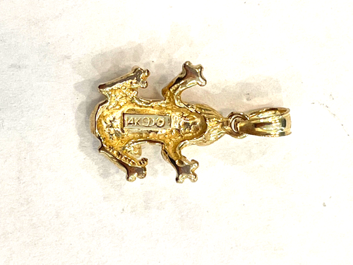 Retirement Sale 5 Days Only-- 14k Yellow Gold Frog Charm Pendant - Picture 3 of 5