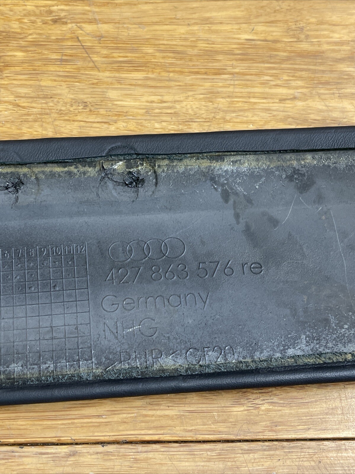 2011-2015 Audi R8 42 Spyder Rear Right or Left Molding Trim Leather OEM *NOTE*