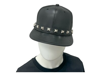 応援グッズ BEEDEN LEATHER LOGO BASIC CAP BLACK Baseball cap with embroidered logo - Black | Benetton