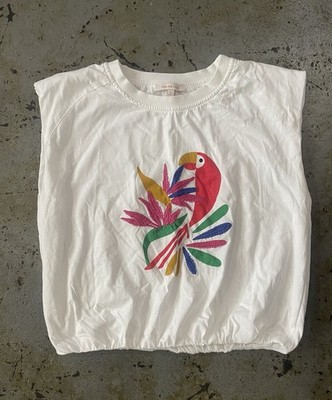 Skies Are Blue White Tee with Vibrant Parrot with Embroidered Detail Size Small