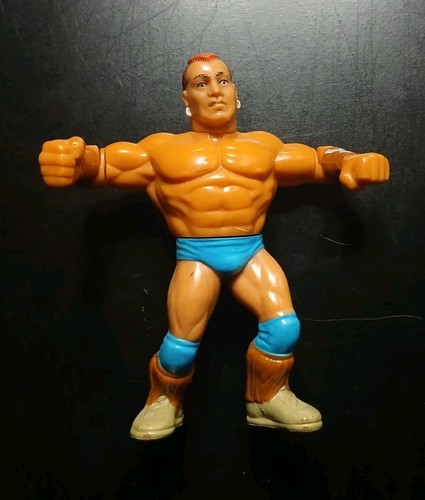 WWF Hasbro Tatanka...
