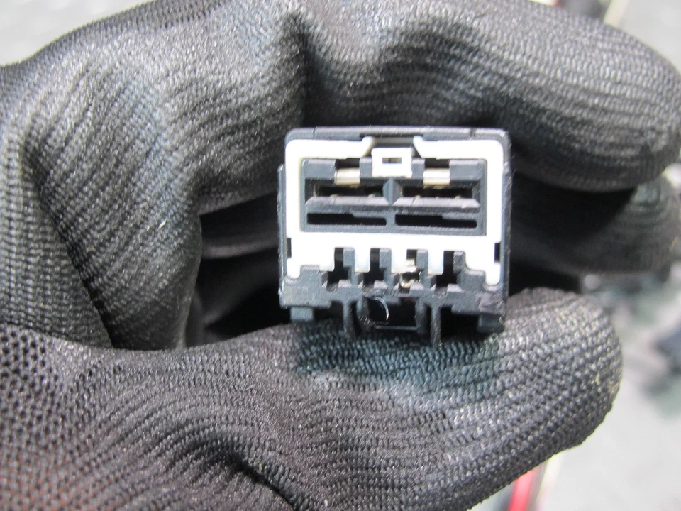 Juego de cableado motor actuador puerta solapa calefacción aire acondicionado delantero Hummer H2 2008-2009 Foto 4 de 4