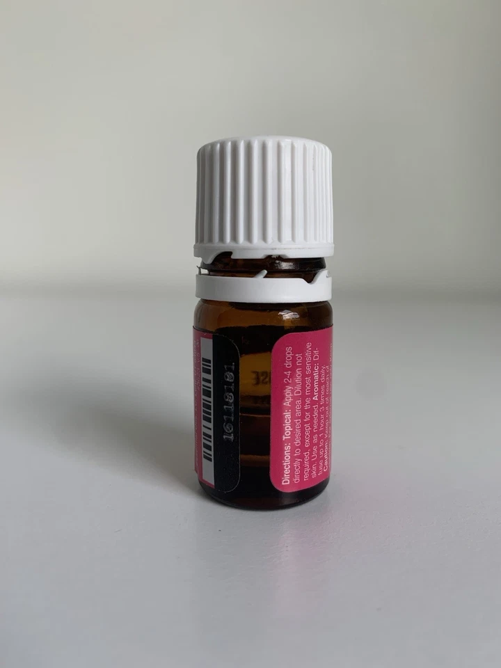 Aceite esencial de rosa Young Living abierto 40 % completo Foto 3 de 4