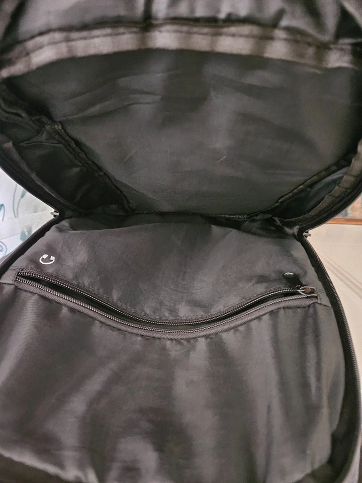 Mochila PDP Elite Play para Nintendo Switch - Varios Bolsillos Excelente Estado Foto 3 de 4