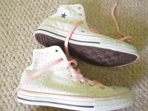 broderie converse