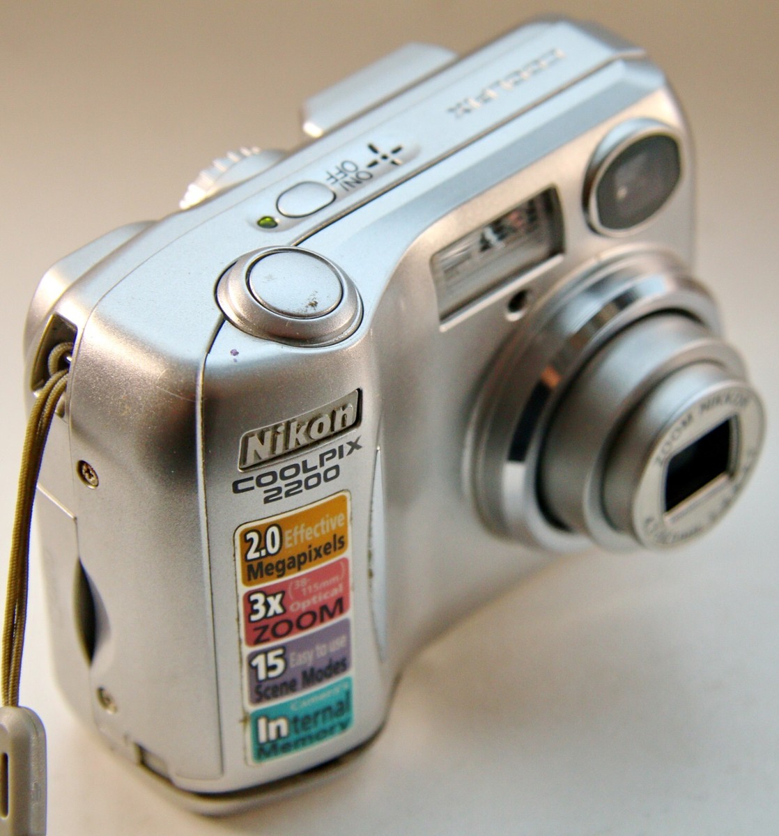 Nikon CoolPix 2200 2MP Compact Digital Camera Silver Nikon CoolPix 2200 2MP Compact Digital Camera Silver