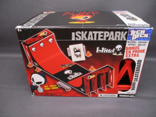 Tech Deck 2005 Blind 96mm Skatepark & Board Vert Ramp w/ 4 Finger Boards *READ* - Picture 3 of 11