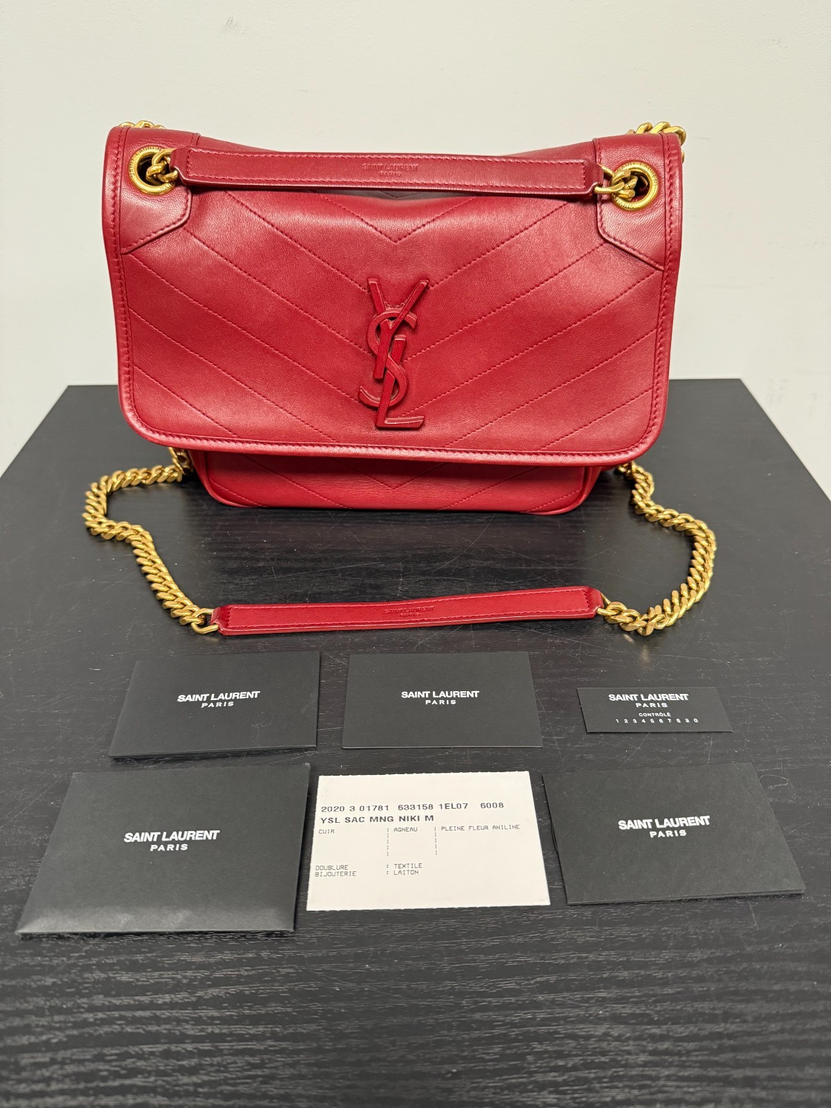 Borsa a tracolla Saint Laurent Niki catena patta Matelasse Chevron pelle media rossa