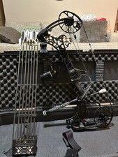 Mathews V3 27 w/ SKB Rolling Hardcase