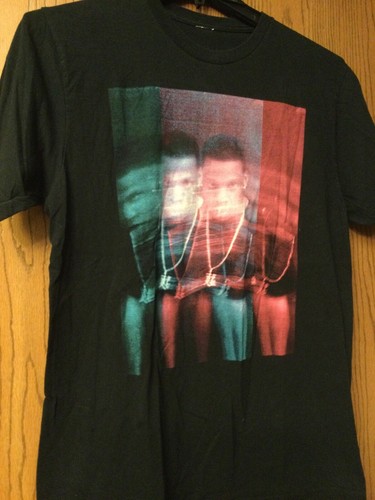 z black shirt
