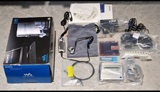 New Sony Hi-MD Walkman MZ-NH1 complete set boxed collectible fully working