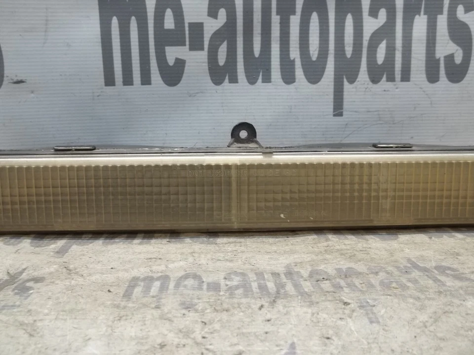 80-89 CADILLAC FLEETWOOD DEVILLE OEM SEÑAL DERECHA MARCADOR DE ESQUINA LUZ DE GIRO Foto 4 de 4