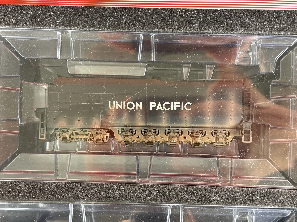 NIB UNRUN  Rivarossi HR2098 UP 4-8-8-4 Big Boy 4007 Factory Weathered - Image 4 of 4