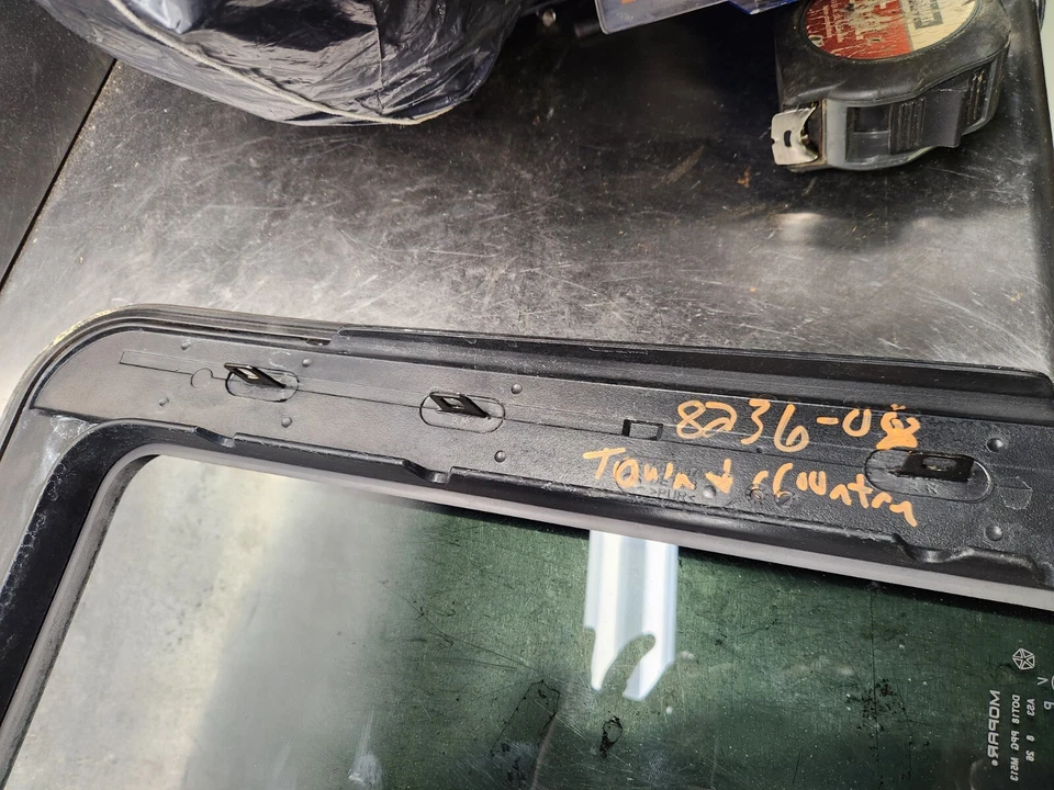 08-16 Chrysler Town & Country Grand Caravan Sunroof Glass Green Tint 68028578AA - Image 4 of 4