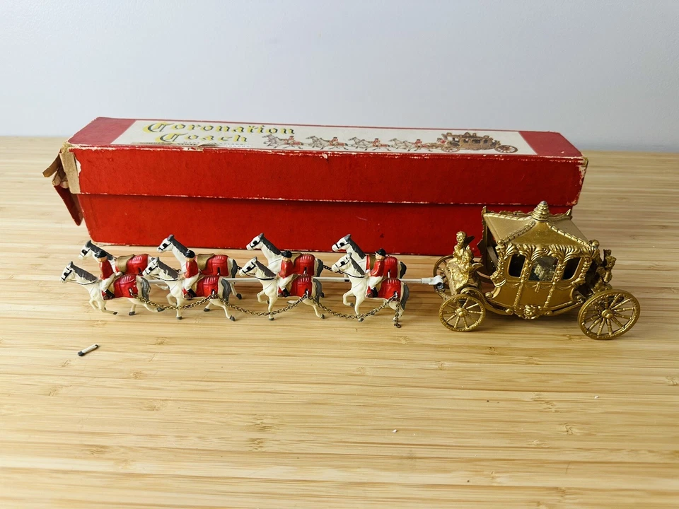 Matchbox Early Lesney Toys Large Coronation Coach Gold In Box Queen England  - Image 2 of 4