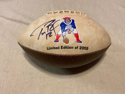 Ballons de football Tom Brady Wilson NFL dédicacés et