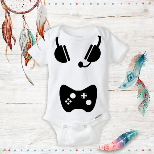 Geeky Baby Onesies Born Gamer Unisex Baby Outfit Nerd Awesome - Baby Shower Gift - Picture 1 of 7