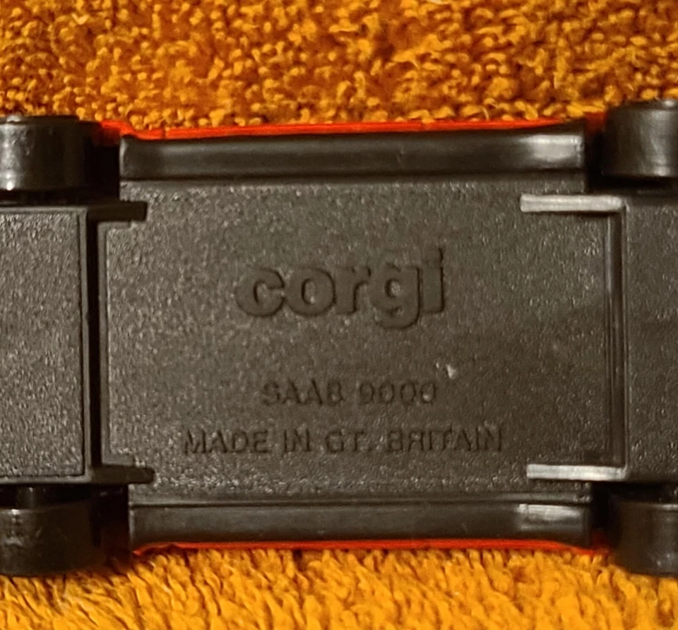 Vintage Corgi Red Saab 9000 Old Toy Car Marked Made In Gt Britain Collectible  - Image 2 of 4