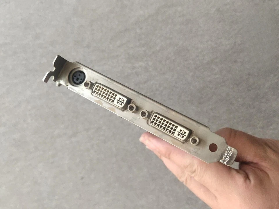 NVIDIA Quadro FX3450 256MB GDDR3 Dual DVI Professional Graphics Card - Image 3 of 3