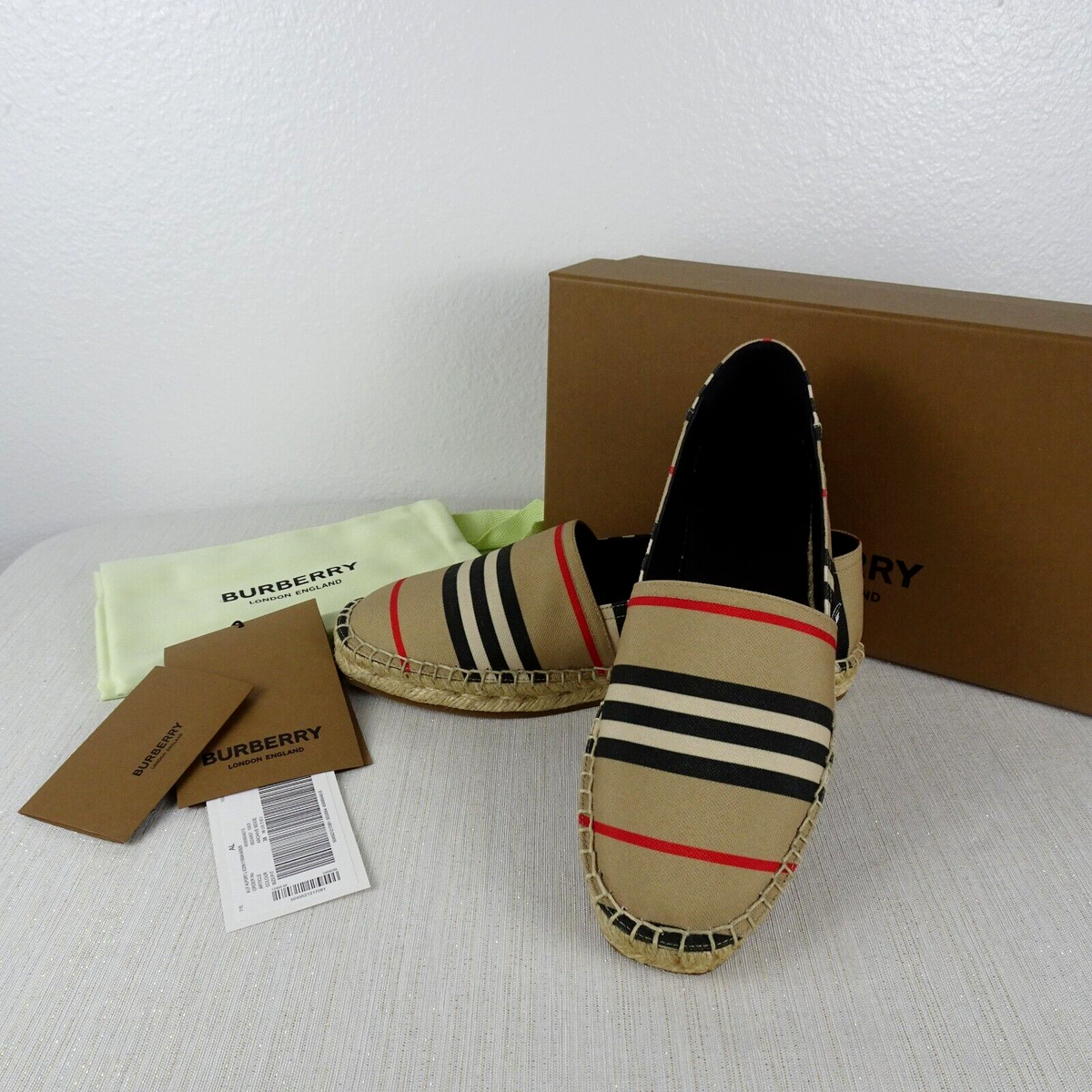 BurberryバーバリーAlport Icon Espadrillesエスパドリーユ BURBERRY Espadrilles Alport Icon Stripe Flats Shoes Designer