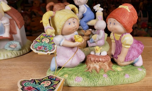 Vintage 1984 Cabbage Patch Kids Porcelain Figurines Easter Spring Summer Theme - Picture 14 of 24
