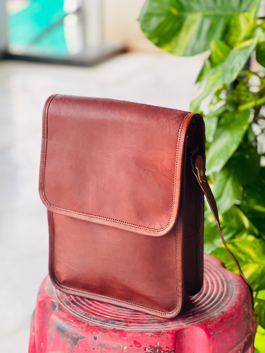 人気のUSED　BAG 9X11 Messenger Briefcase Laptop Men Handbag Shoulder S Bag Brown