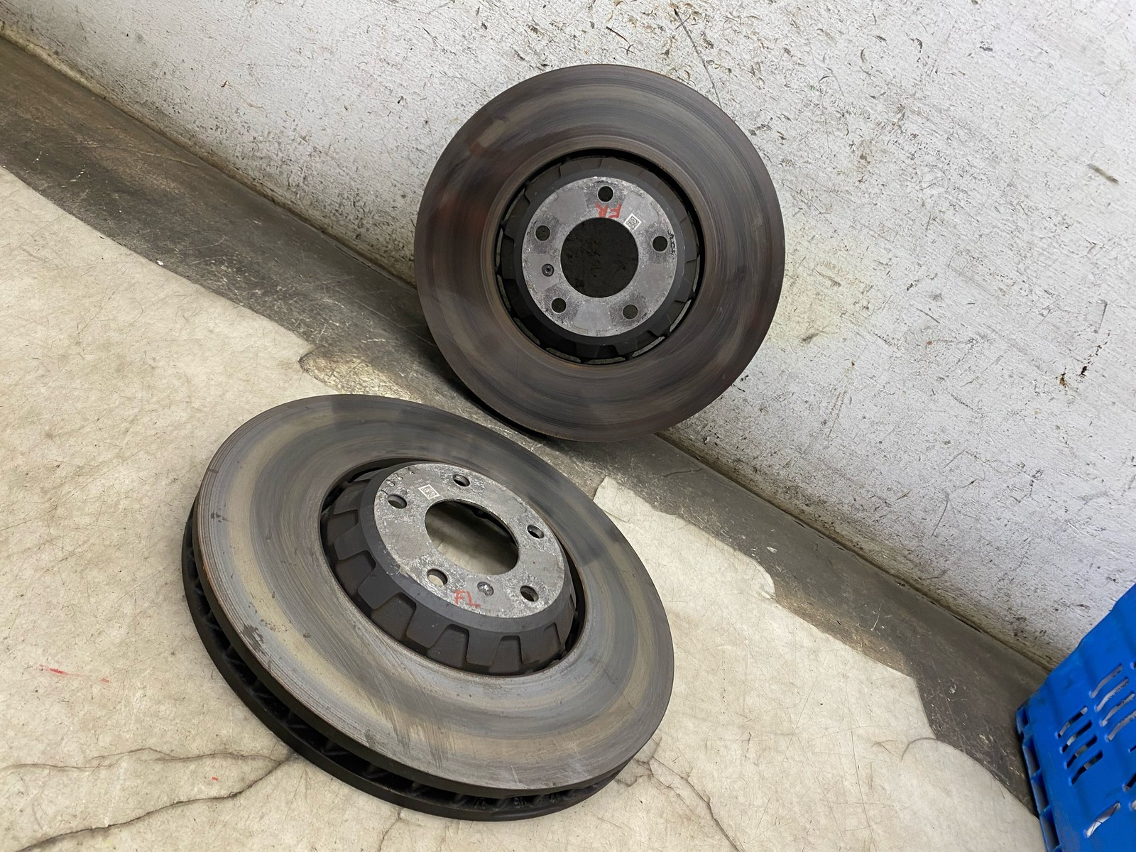 Bentley Bentayga 2015-2020 Front Right Brake discs 2 pcs P/N 4M0615301AR