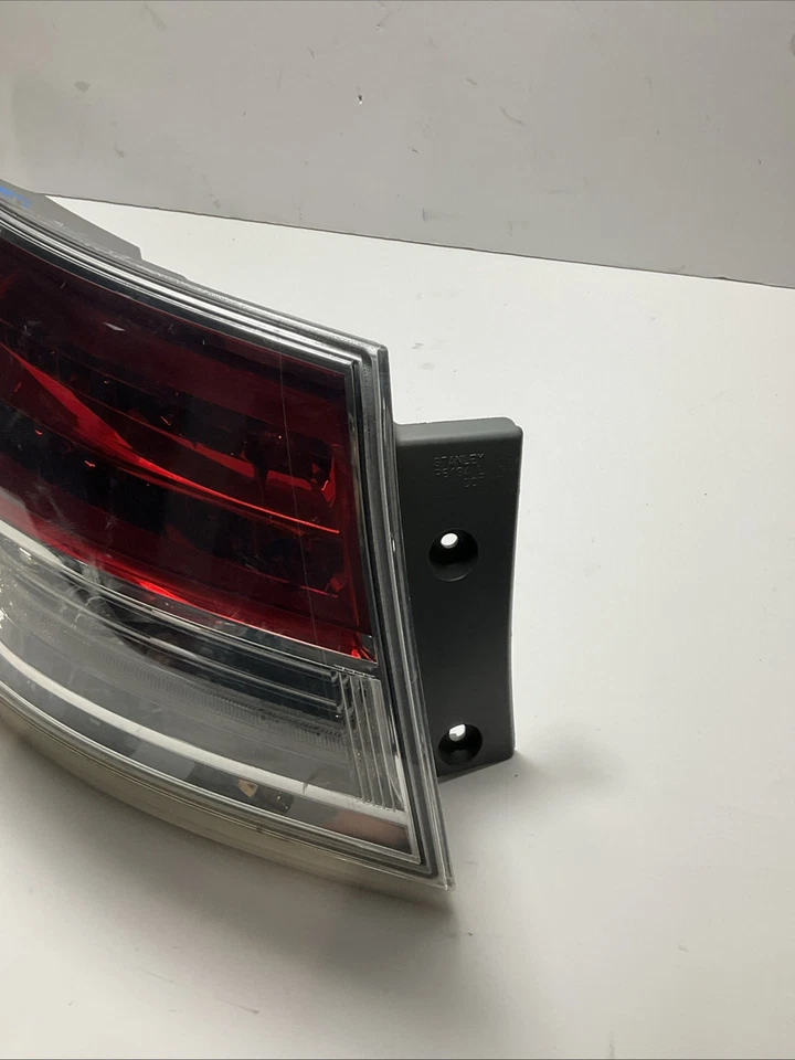 2007 - 2009 Mazda CX-9 Rear Left Driver Side Outer Tail Light OEM  (NO BULBS) - Image 2 of 4