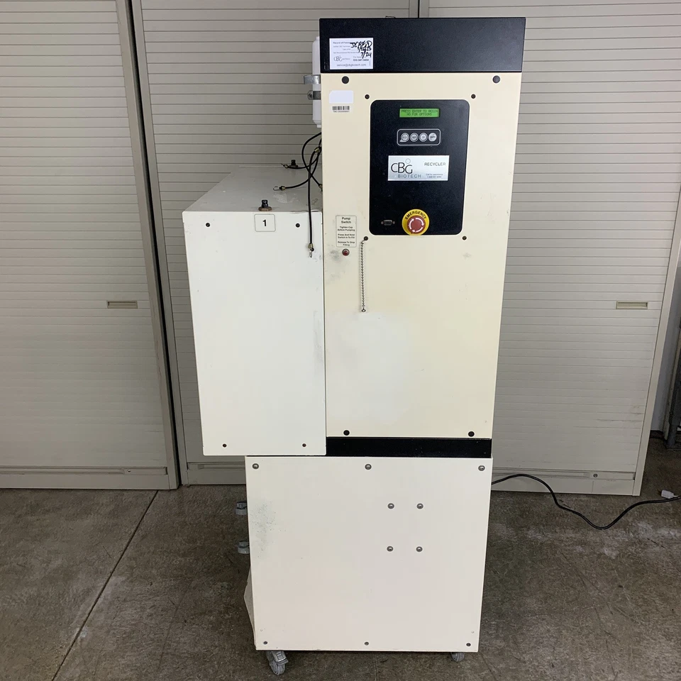 Sistema de reciclaje de solventes de xileno y alcohol CBG Biotech SLV-99U (L) encendido Foto 2 de 4
