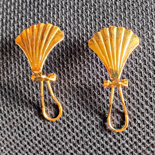 Gold Tone Shell Fan Omega Back Earrings Sea Life Theme Metal Lobe Pair No Stone